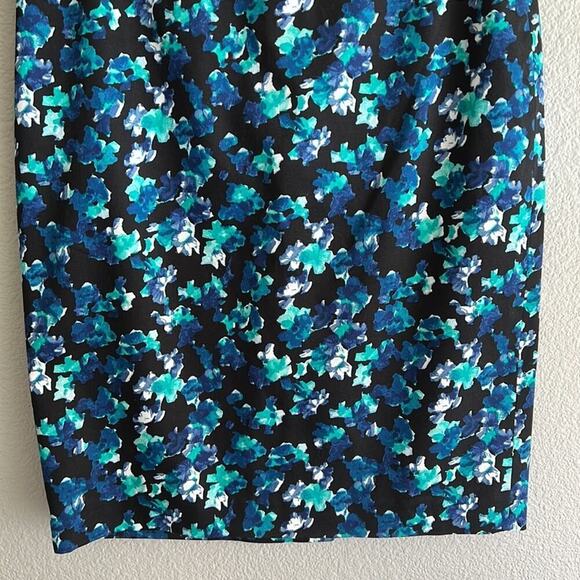 Ann Taylor printed pencil skirt - Picture 3 of 8